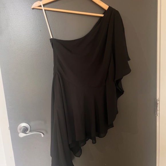 Halston one shoulder top - Picture 5 of 5